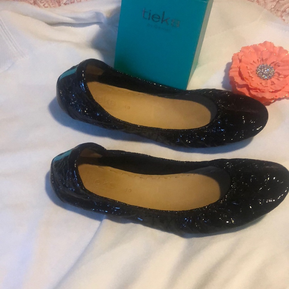 Obsidian Black Patent Leather Tiek by Gavrieli